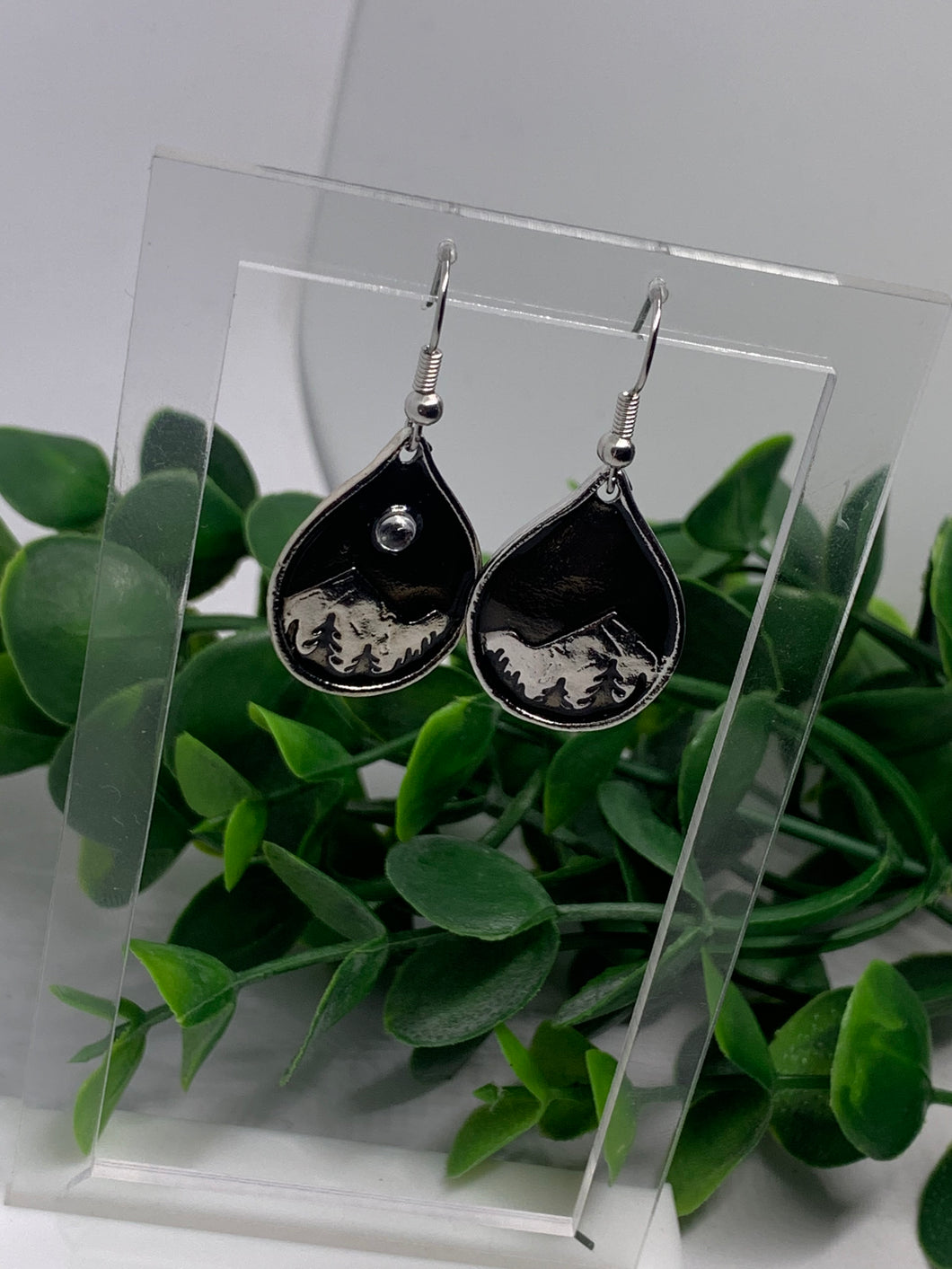 Metal Silver Small Teardrops Mountain Sihouette and Moon Dangles