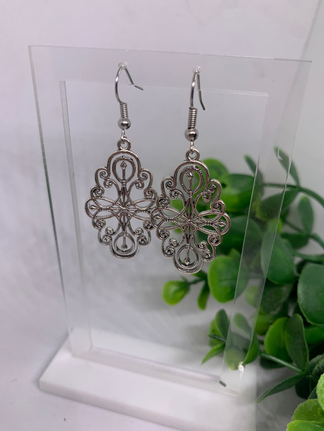 Metal Filigree Dangle Earrings