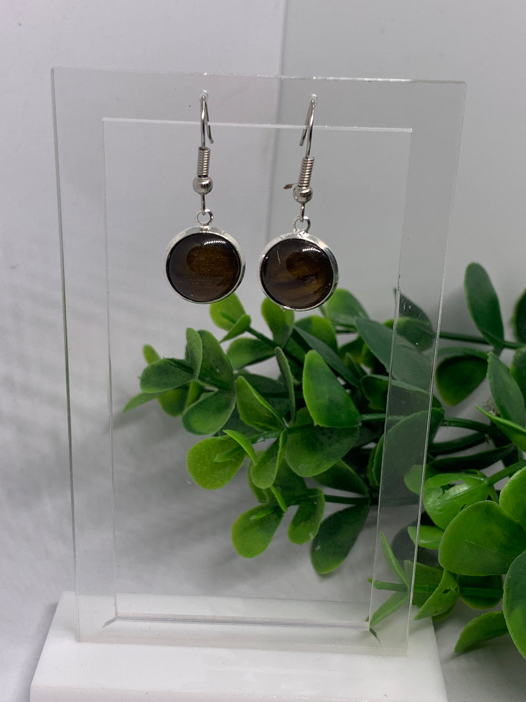 12mm Metal Dangles with Brown Swirl Effect Cabochons