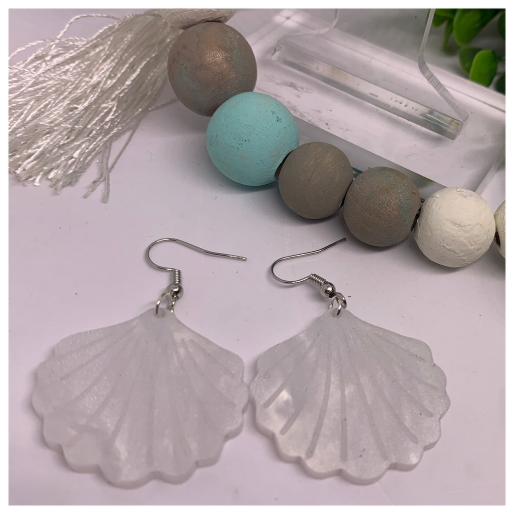 Acrylic White Pearlized Seashell Summer Earrings